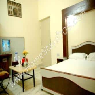 Stay In A Homestay In Jaipur Mirza Ismail Road, Jaipur 4